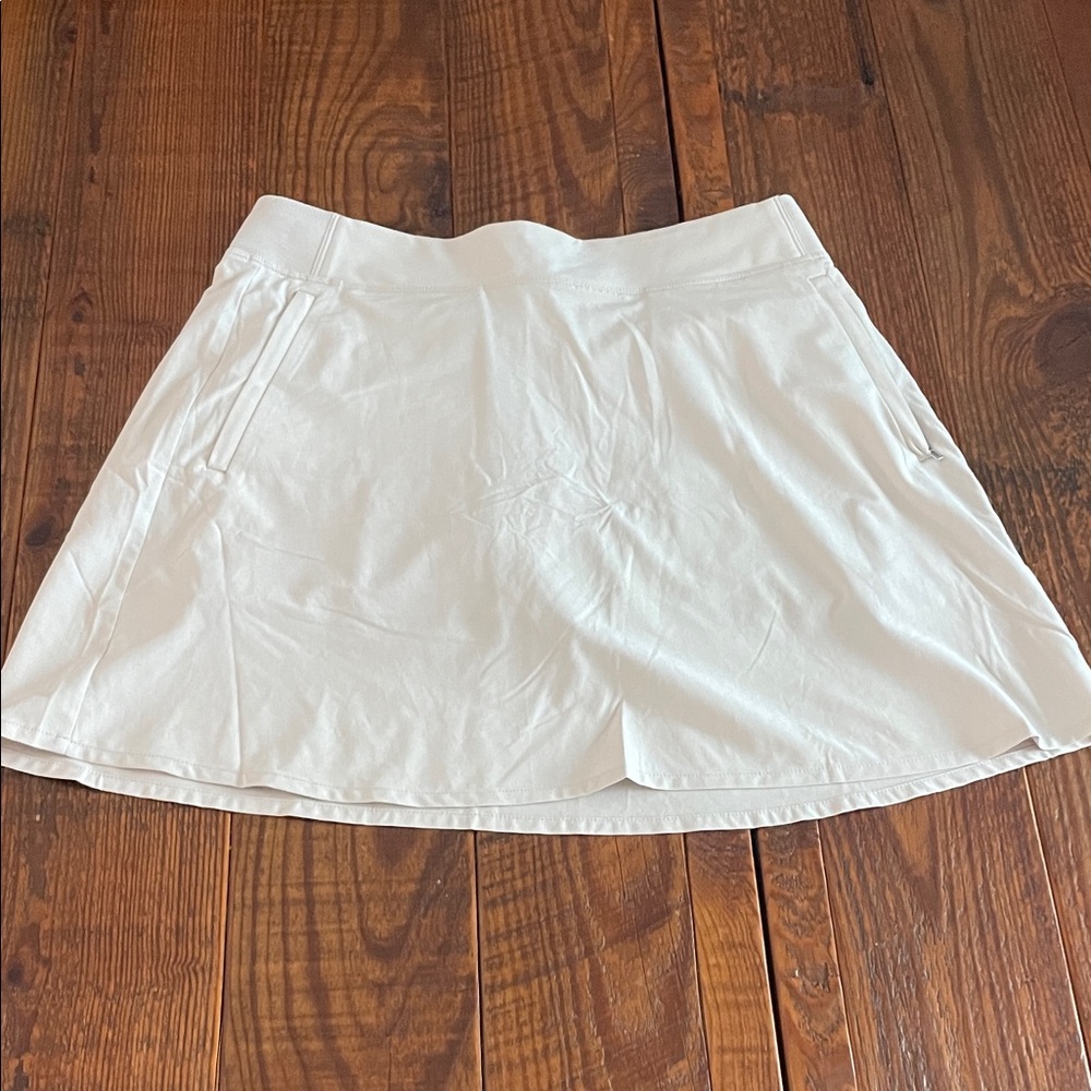 Athleta lined Brooklyn skort, khaki size 8